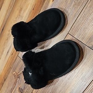 Koolaburra by ugg slippers